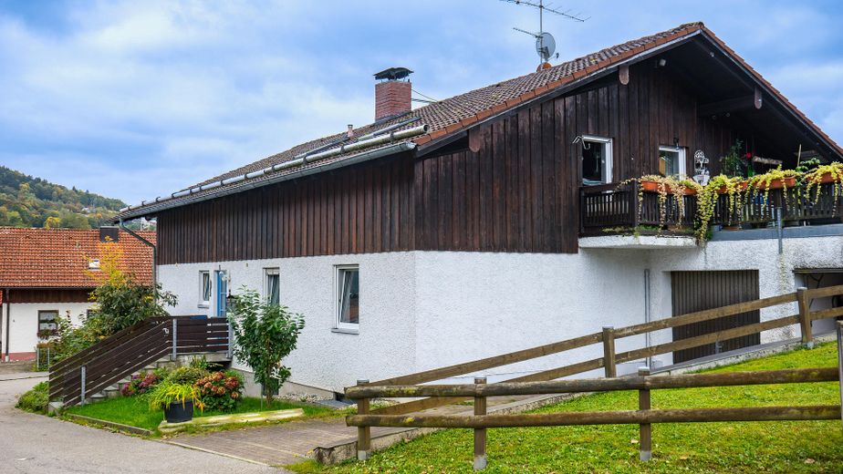 Eingang, Westseite des Hauses