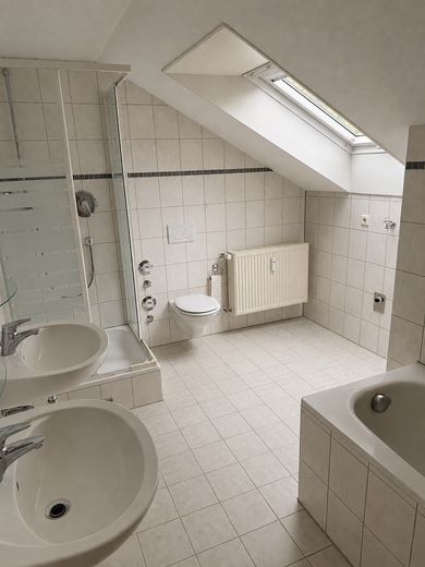 Großzügige 3-Zimmer Dachgeschoss Wohnung mit eigenem Gartenanteil in traumhafter Waldrandlage – Foto 15