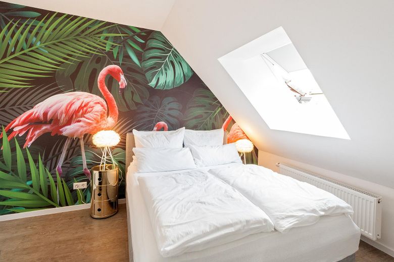 Hofgartennähe #5: Schöne 2 Zi Whg möbliert mit Balkon, EBK und Duschbad – Schlafzimmer verdunkelbar