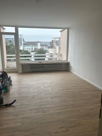 Kapitalanlage (3,76 % Rendite) - 1-Zimmer WHG mit Balkon in Bonn – Poppelsdorf – Wohn- und Schlafzimmer