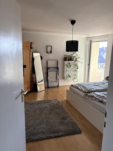 Schlafzimmer mit Balkonzugang