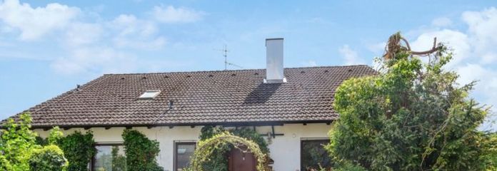 Solides Einfamilienhaus mit PV-Anlage und Wärmepumpe aus 2025