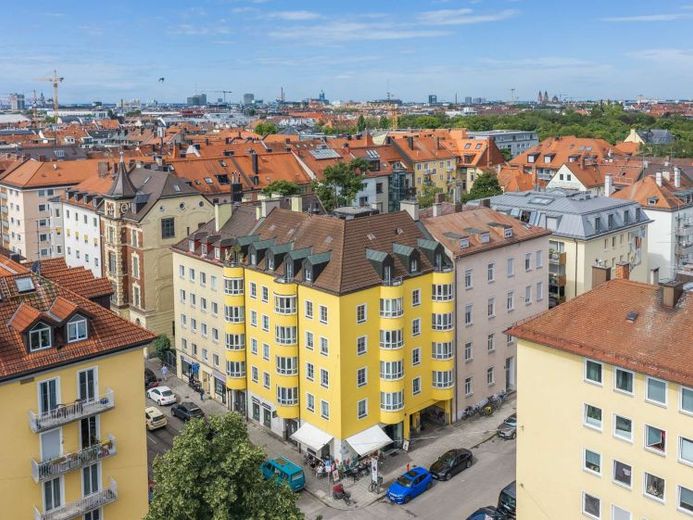 Großzügige 4-Zimmer-Wohnung mit besonderem Charakter in der begehrten Maxvorstadt – Foto 1