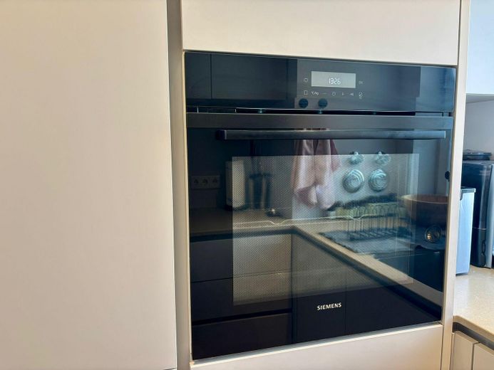 Luxuriöse 2 Zimmer Wohnung mit EBK in Olching – Backofen 