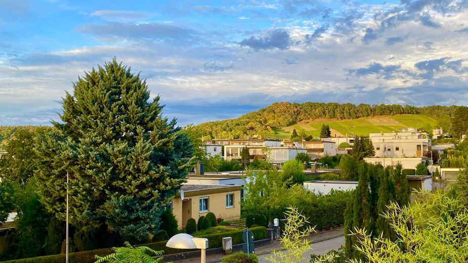 Freistehendes Wohnhaus mit großzügigem Grundstück - provisionsfrei direkt vom Eigentümer – Blick aus OG Küche