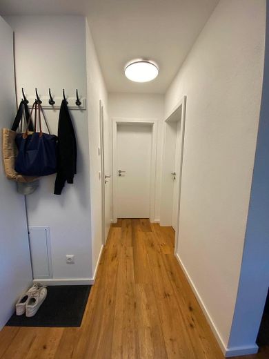 Neuwertige 3-Zimmer-Eigentumswohnung in Straubing – Flur