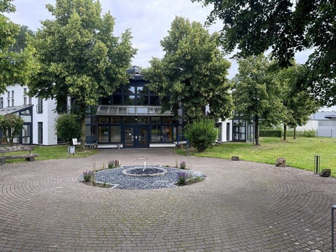 Büro- u. Praxisflächen im TaT Themenpark, repräsentativ, modern, zentral inkl. Parkplätze – Haus "H"