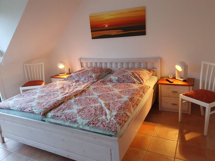 Ferienhaus inkl. Garage auf Borkum zu verkaufen – Schlafzimmer