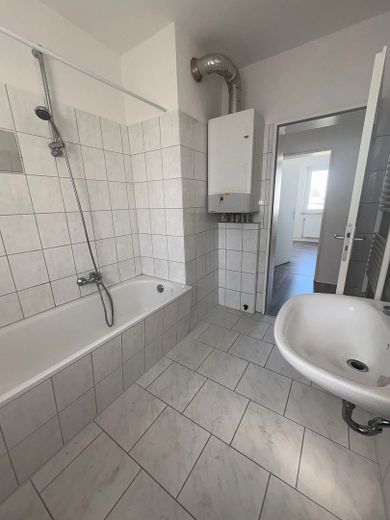 Bremerhaven-Mitte’de balkonlu güzel 2 odalı daire – Badezimmer