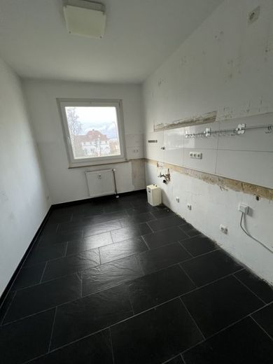 Gepflegte 3-Zimmer Wohnung mit schönem Balkon  - zentral zwischen Essen und Mülheim – Küche