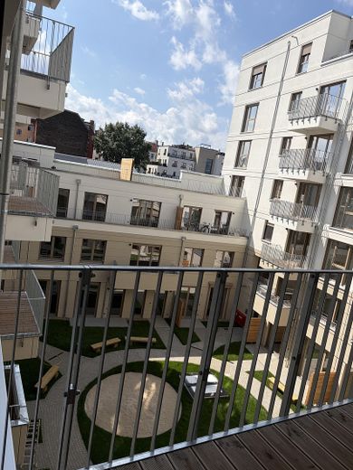 Helle möblierte 2-Zimmer-Wohnung Neubau in Prenzlauer Berg – Balkonausblick