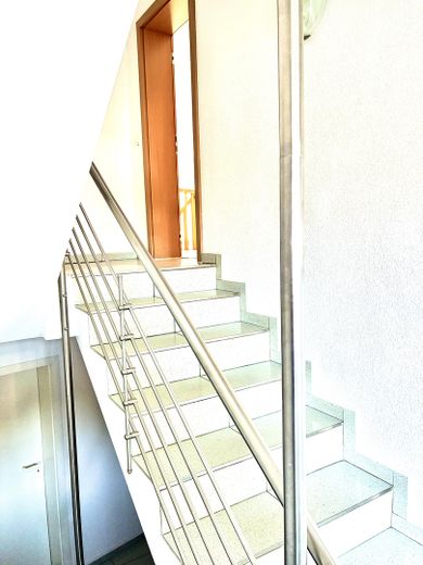 Neu renovierte EG-Wohnung mit Garten, Terrasse und Stellplatz in Neu-Anspach – Flur / Eingangsbereich