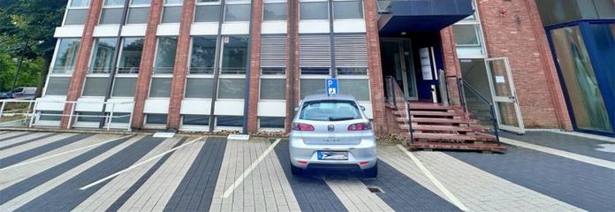 KLE!N - Provisionsfrei - Helle und freundliche Arbeitsatmosphäre