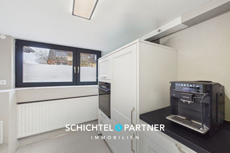 Osterholz | Bezugsfrei: Familienhaus mit liebevollem Garten und Garage – S&amp;P | Küche