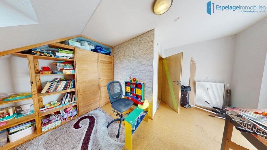 Buschhausen: Endlich genug Platz für alle! – Zimmer 2 OG