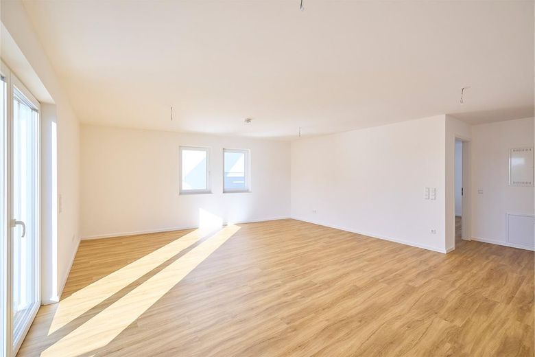 W8 Obergeschoss | 3 Zimmer | 87,36 qm in Krumbach (W8) – Blick von der Küchen ins Wohnz