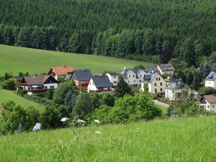 Gemütliche Ferienwohnung im Erzgebirge – 55 m², Parkplatz und WLAN – Foto 1