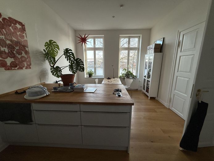 Licht, Wasser, Altbau – Traumwohnung in Schwerins Bestlage am Pfaffenteich – Foto 2