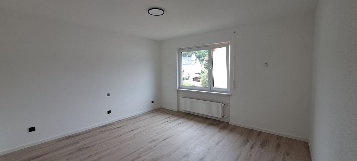 Świeżo wyremontowane/odnowione 3-pokojowe mieszkanie w Gaggenau-Ottenau – Schlafzimmer Ansicht 1
