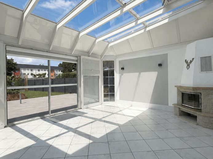 Einziehen und wohlfühlen gepflegtes Reihenendhaus mit Wintergarten und Kamin – Foto 1