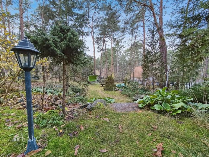 Baugrundstück mit schönem Wochenendbungalow - FALC Immobilien – Garten