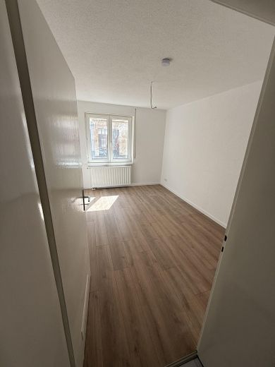 Erstbezug nach Kernsanierung- großzügige 4-Zimmer- Wohnung im Erdgeschoss – Schlafzimmer 2