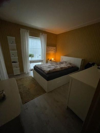 Stilvolles Einfamilienhaus mit Galerie, Kamin & traumhaftem Garten – Foto 7
