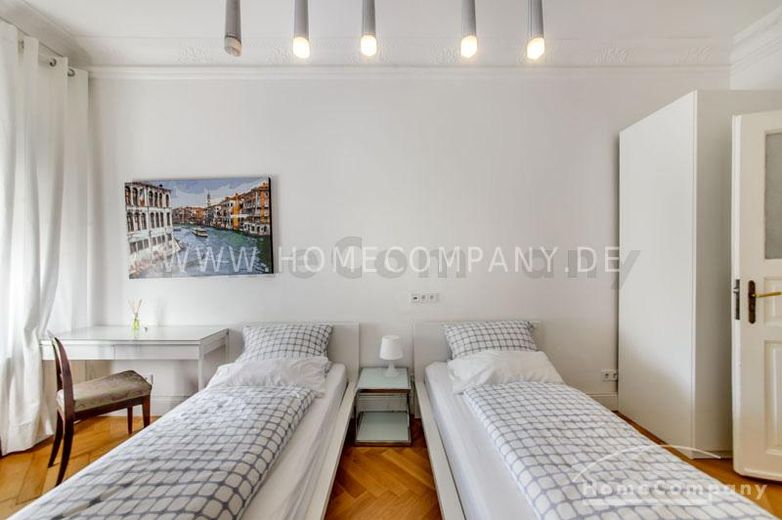 Schöne, hochwertige möblierte 4-Zimmer-Altbauwohnung mit Balkon in Schwabing – 5200224c11e9d5990d55e9a6cbd51ddda0aede25.jpg
