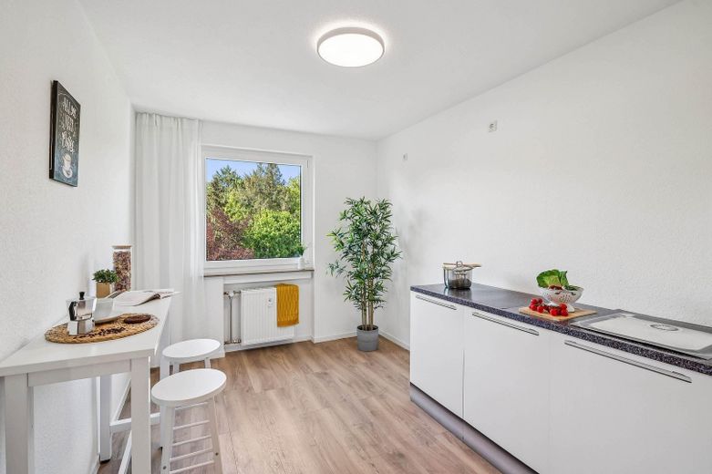 3 ZKB in Saarbrücken hell, bezugsfertig - OHNE Maklerprovision – Küche