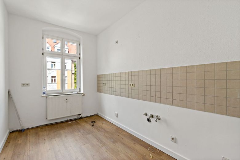 Gemütliche 2-Raumwohnung in der südlichen Innenstadt! - saniert &amp; sofort verfügbar – Küche