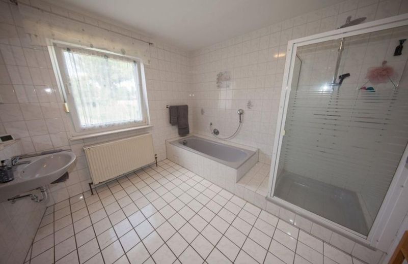 Huis met grote tuin en fruitbomen, landelijk, rustige ligging aan de dorpsrand – Foto 10