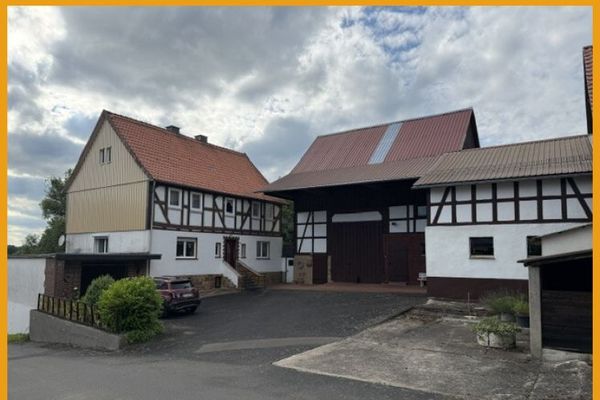 WELL-MAINTAINED HOME WITH OUTBUILDING!
NO BUYER’S COMMISSION!