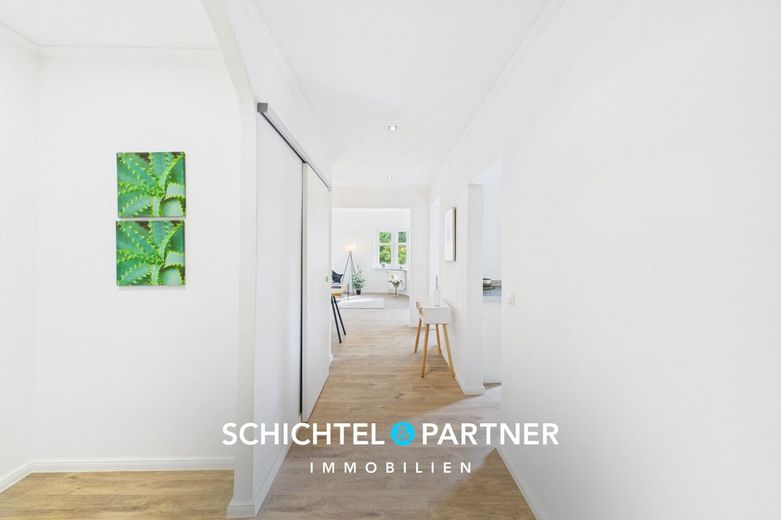 Hastedt | 2-Zimmer-Wohnung mit moderner Ausstattung und kleinem Balkon – S&amp;P | Flur