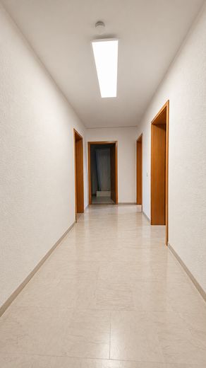 Luminoso y cuidado piso de 2 habitaciones con cocina y baño – Foto 6
