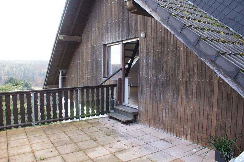 Helle 4 Zimmer Wohnung mit Balkon, ihr Sprung in ein neues Wohngefühl ! – Foto 2