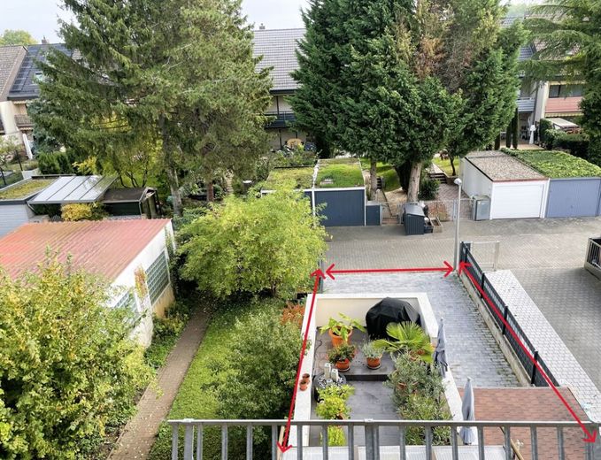 Charmantes Reihenmittelhaus mit Wintergarten, Terrasse &amp; moderner Technik in Mannheim-Herzogenried – Terrassenansicht_Hinten