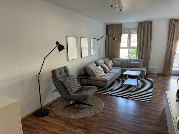S'installer – Emménager – Se sentir bien. Appartement de 2 pièces à Francfort-Niederursel – Photo 1