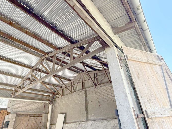 Provisionsfrei großes Grundstück mit Büro Garagen Hallen Carports – baruth-dach-1