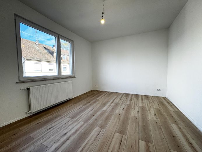 Sanasyondan sonra ilk kullanım - Yeni zemin/mutfak/banyo/pencereler - Heilbronn'da merkezi konum – Arbeiten