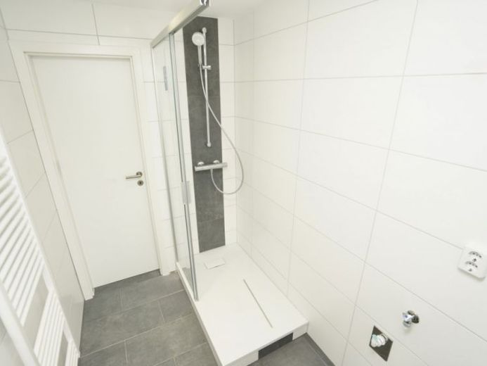 EBK / Walk-in-Dusche / Zentrumsnah – Foto 1