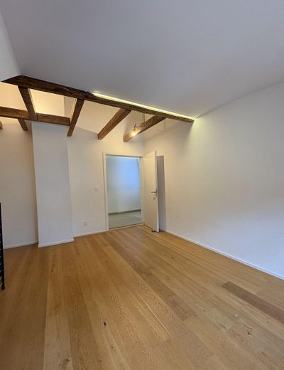 Lichtdurchflutete & klimatisierte DG-Wohnung in Stuttgart West – Schlafzimmer 2 