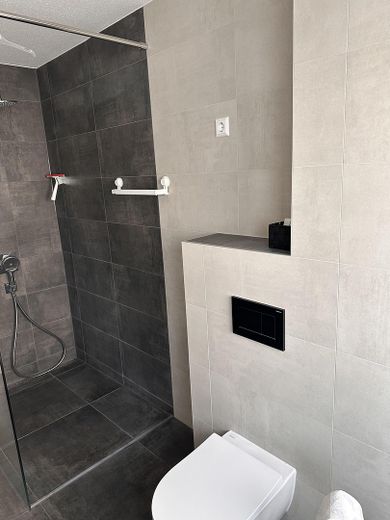 Attraktive Erdgeschosswohnung mit Terrasse & großem Garten – Foto 13