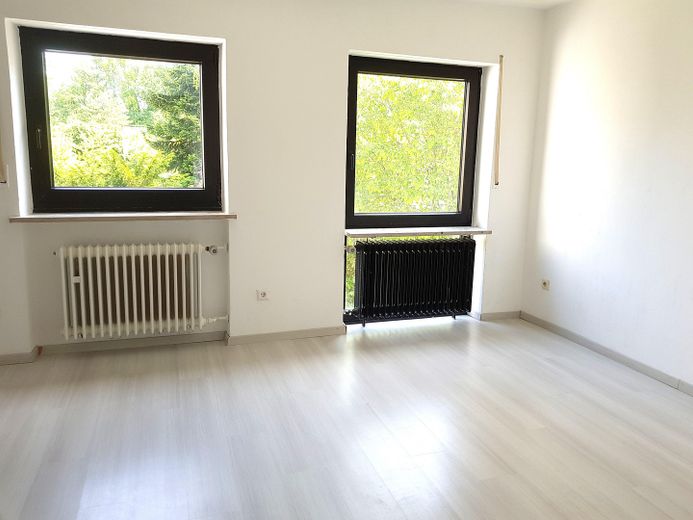Casa a schiera centrale tranquilla a Neukeferloh - 5 locali + locale hobby + garage – Schlafen 1 - ca. 16,2 m²