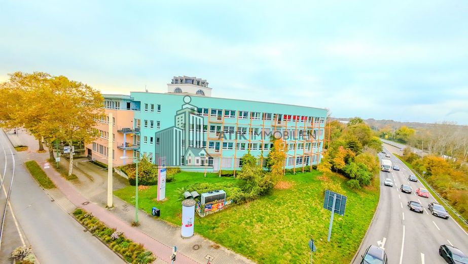 ATIK: Moderne Büro-/Praxisflächen in idealer Lage - hochwertig ausgestattet – Drohnenaufnahme