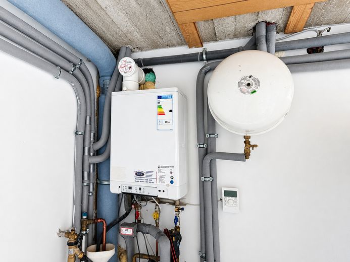 Modernisiertes Einfamilienhaus mit großzügigem Anbau und Südgarten – Erdgeschoss