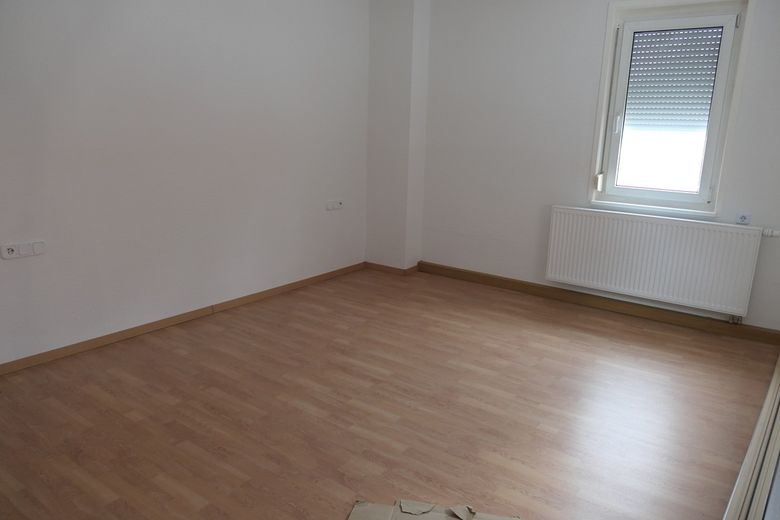 Appartamento al piano terra di 3 locali con ca. 80qm nel centro di Münsingen – Photo 19