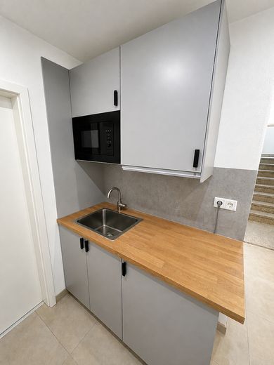 Provisionsfrei: Möblierte 2er WG-Wohnung in Nürnberg | 6,2 % Rendite | Erstbezug – Küche
