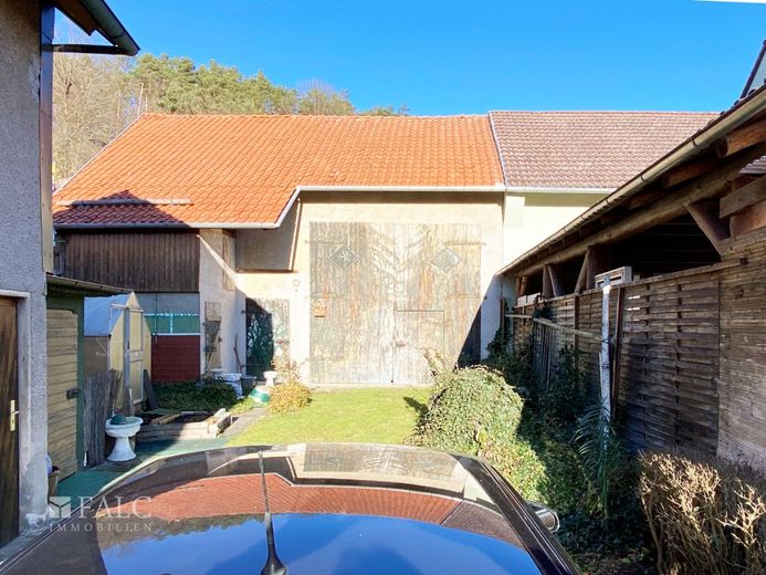Mietkauf möglich: Mehrgenerationen-Haus in Möckers: 8 Zimmer, 2 Küchen, Nebengelass &amp; viel Platz – Ansicht Scheune