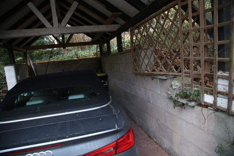 Carport (8 x 3 m)