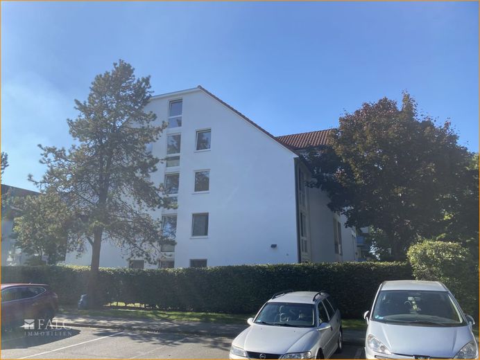 *Kapitalanleger aufgepasst* 
gut vermietete 1-Zimmer Eigentumswohnung in Hannover zu verkaufen – Stirnseite Hausansicht